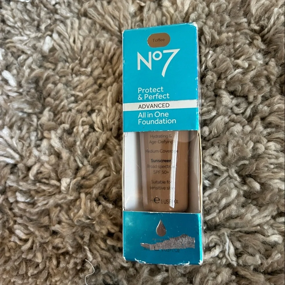NWT No 7 Toffee protect and perfect advanced all in one foundation